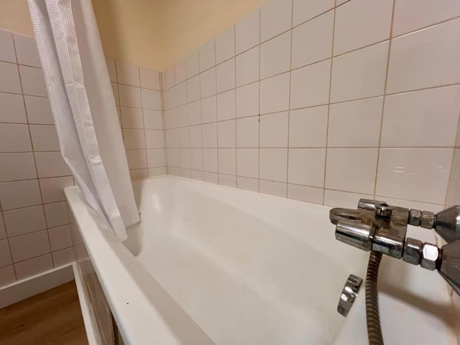 Appartement Climatise 4Prsn Au Pied De La Citadelle Besançon Extérieur photo